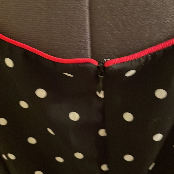 Studio Dress - Picture 3 of 3